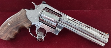 Picture of COLT KODIAK 44MAG 6 SS CUSTOM SHOP ENGRAVED CSKODIAKSP6RTS 151550026812