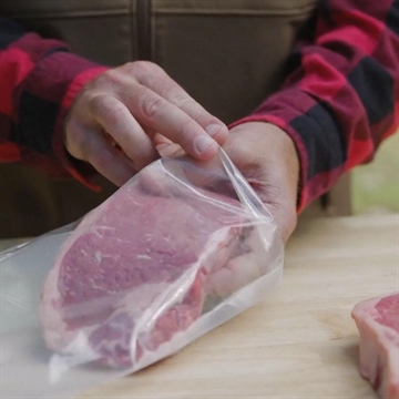 Picture of LEM Products MaxVac 500 Vacuum Sealer w/Bag Holder & Cutter 1253