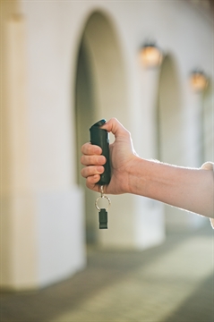 Picture of SABRE COPS PEPPER GEL W/QUICK RELEASE WHISTLE KEYCHAIN BLACK 12-PK F15-BCOPSG-W2