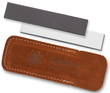 Picture of Spyderco Double Stuff Sharpening Stone Ceramic Stone Sharpener Medium/Fine Black/White 303MF