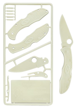 Picture of Spyderco Delica 4 Plastic Kit For Children Ages 7+ Glow-In-The-Dark Plastic PLKIT1