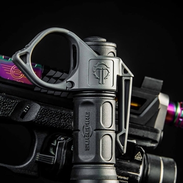 Picture of Thyrm Llc SWITCHBACK2.0 LARGE FLASHLIGHT RING W/POCKET CLIP URBAN GRAY SB008