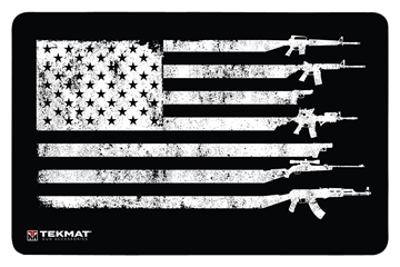 Picture of TekMat USA Gun Flag Door Mat Black/White Rubber 25"x42" TEK42GFUSA