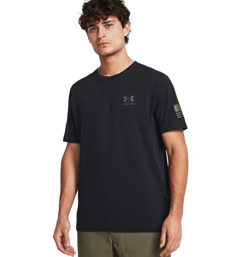 Picture of Under Armour Men's UA Freedom Flag Gradient T-Shirt 1382973001LG